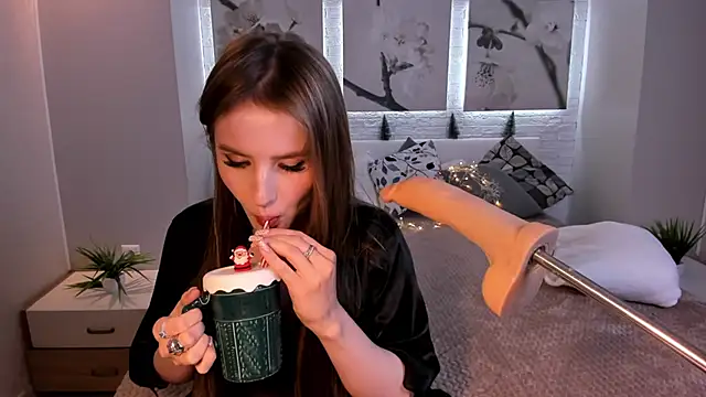 Snapshot of Betty_June chatting on 01-07-25, 12:13 Betty June online show from 01-07-25, 12:13