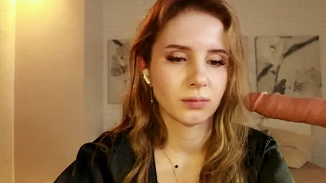 Snapshot of Betty_June chatting on 03-04-25, 04:06 Betty June online show from 03-04-25, 04:06