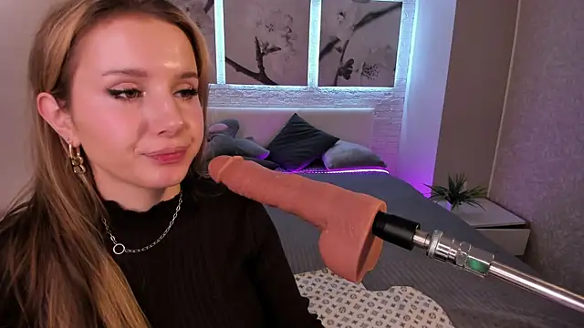 Snapshot of Betty_June chatting on 10-20-25, 08:53 Betty June online show from 10-20-25, 08:53