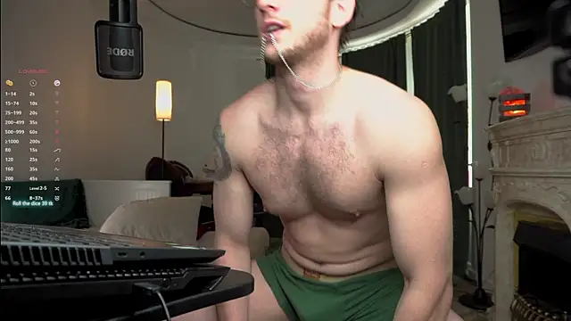Snapshot of VIktorSecret chatting on 06-20-26, 04:15 VIktorSecret online show from 06-20-26, 04:15