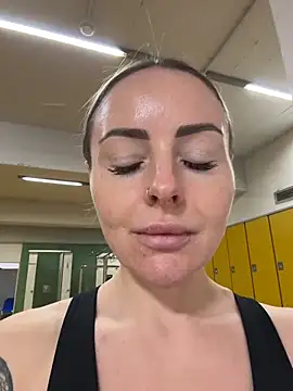 Snapshot of EmaSalis chatting on 02-14-26, 01:19 EmaSalis online show from 02-14-26, 01:19