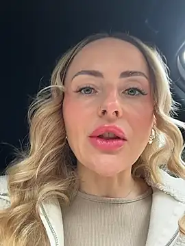 Snapshot of EmaSalis chatting on 03-05-26, 07:48 EmaSalis online show from 03-05-26, 07:48