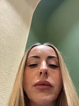 Snapshot of EmaSalis chatting on 03-13-26, 09:38 EmaSalis online show from 03-13-26, 09:38