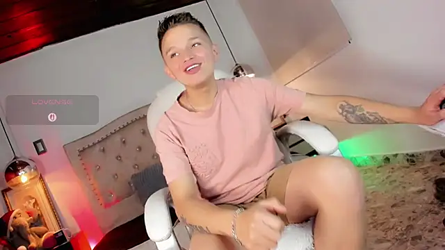 Snapshot of Tim_wolf chatting on 11-29-25, 09:29 Tim wolf online show from 11-29-25, 09:29