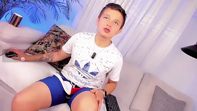 Snapshot of Tim_wolf chatting on 02-14-26, 03:09 Tim wolf online show from 02-14-26, 03:09