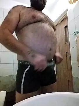 Snapshot of Zboczuszek1991 chatting on 10-18-25, 06:30 Zboczuszek1991 online show from 10-18-25, 06:30