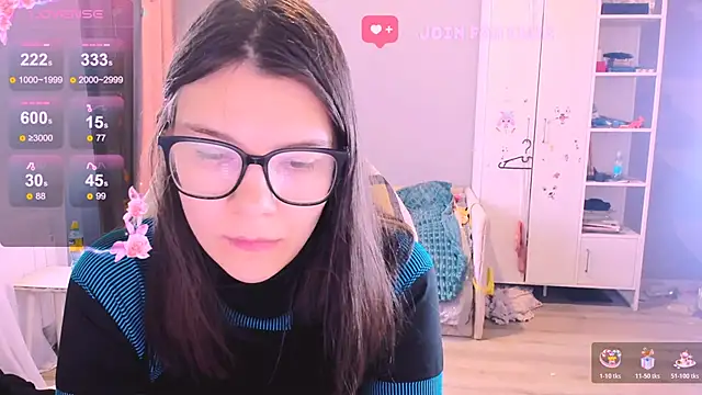 Snapshot of MollyLollipop chatting on 11-06-25, 04:46 MollyLollipop online show from 11-06-25, 04:46