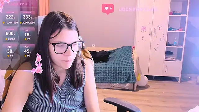 Snapshot of MollyLollipop chatting on 11-07-25, 02:44 MollyLollipop online show from 11-07-25, 02:44