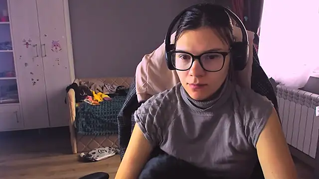 Snapshot of MollyLollipop chatting on 12-04-25, 04:22 MollyLollipop online show from 12-04-25, 04:22