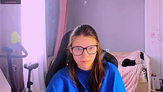 MollyLollipop online show from 04-11-26, 05:12