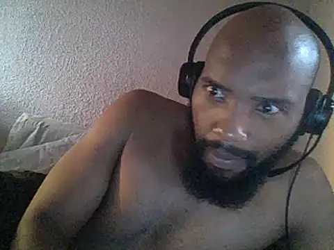 Snapshot of KAYBEEDEFREAK chatting on 02-05-25, 04:03 KAYBEEDEFREAK online show from 02-05-25, 04:03