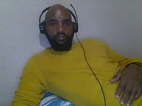 Snapshot of KAYBEEDEFREAK chatting on 02-13-25, 07:31 KAYBEEDEFREAK online show from 02-13-25, 07:31