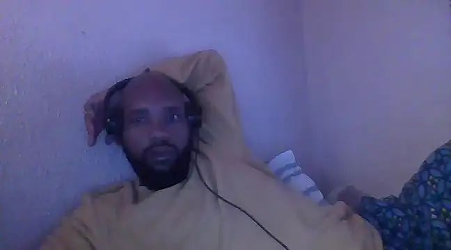 Snapshot of KAYBEEDEFREAK chatting on 02-16-25, 09:04 KAYBEEDEFREAK online show from 02-16-25, 09:04