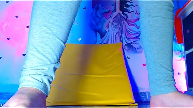 Snapshot of oliviarodriguez2u chatting on 10-27-25, 10:58 oliviarodriguez2u online show from 10-27-25, 10:58