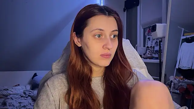 Uniarten online show from 11-21-25, 08:29