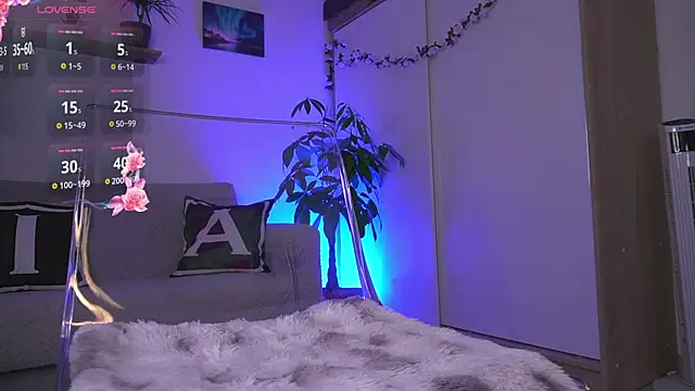 Snapshot of lildiaa chatting on 11-25-25, 10:48 lildiaa online show from 11-25-25, 10:48