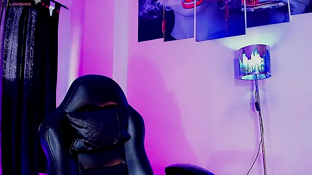 Alexandra Hornny online show from 04-15-26, 03:08