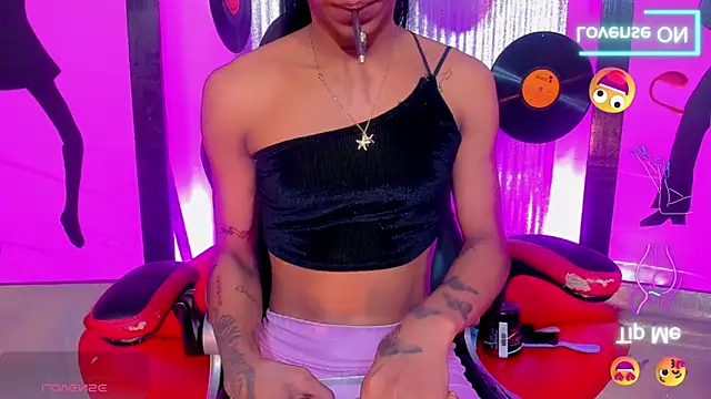 nickyminach  online show from 03-24-26, 07:19