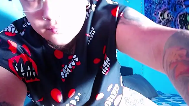 Snapshot of Techno_420_ chatting on 01-09-26, 02:36 Techno 420 online show from 01-09-26, 02:36