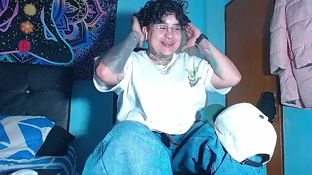 Snapshot of Techno_420_ chatting on 03-04-26, 12:27 Techno 420 online show from 03-04-26, 12:27