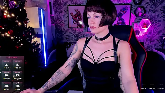 Devi Evi online show from 12-28-24, 12:24