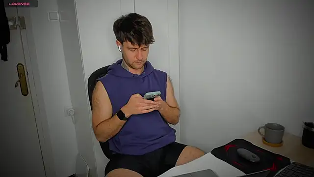 HonestAndrew online show from 04-08-26, 02:28