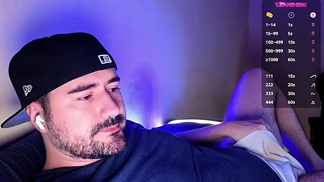 Snapshot of DominantTheo chatting on 12-11-24, 02:41 DominantTheo online show from 12-11-24, 02:41