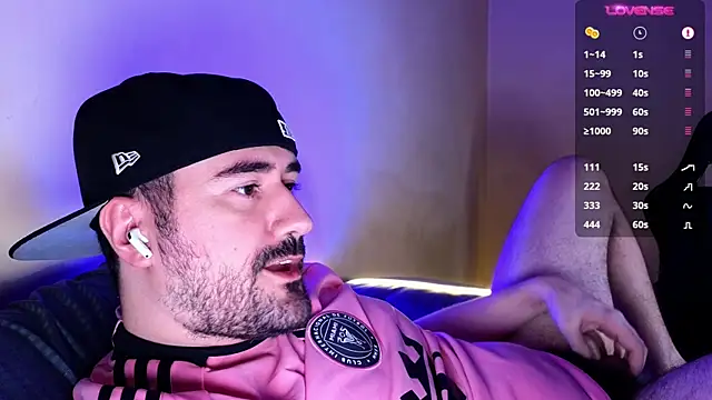 Snapshot of DominantTheo chatting on 02-02-25, 03:21 DominantTheo online show from 02-02-25, 03:21