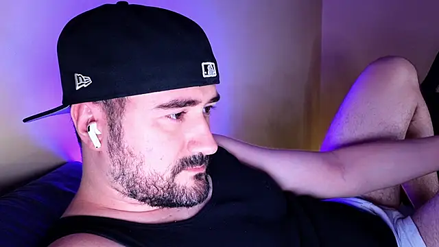 Snapshot of DominantTheo chatting on 02-28-25, 02:31 DominantTheo online show from 02-28-25, 02:31