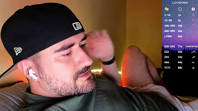 Snapshot of DominantTheo chatting on 11-14-25, 03:27 DominantTheo online show from 11-14-25, 03:27