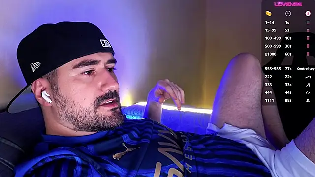 Snapshot of DominantTheo chatting on 12-02-25, 03:34 DominantTheo online show from 12-02-25, 03:34