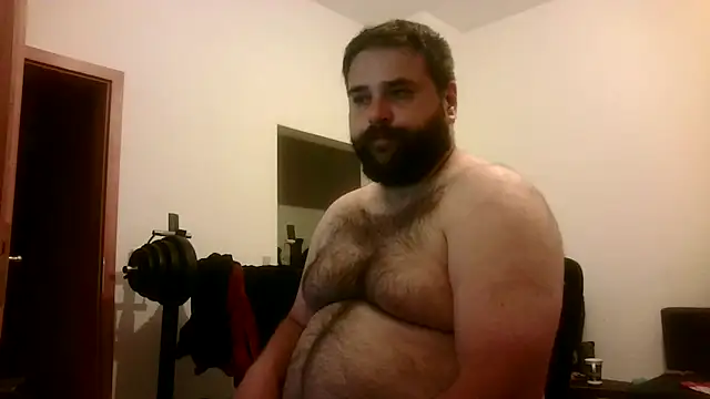 Snapshot of Superbearc89 chatting on 09-19-25, 09:37 Superbearc89 online show from 09-19-25, 09:37