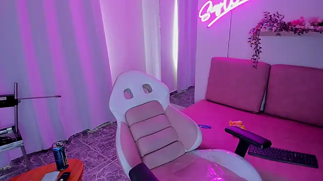 Adele LatinLady online show from 02-14-25, 08:15