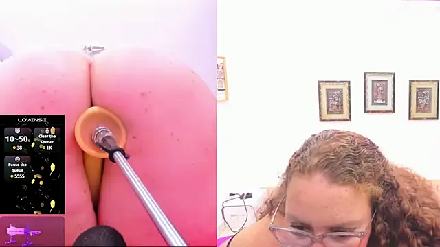 Snapshot of Paulina_Davis_ chatting on 02-13-25, 07:24 Paulina Davis online show from 02-13-25, 07:24