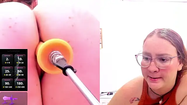 Snapshot of Paulina_Davis_ chatting on 02-28-25, 06:54 Paulina Davis online show from 02-28-25, 06:54