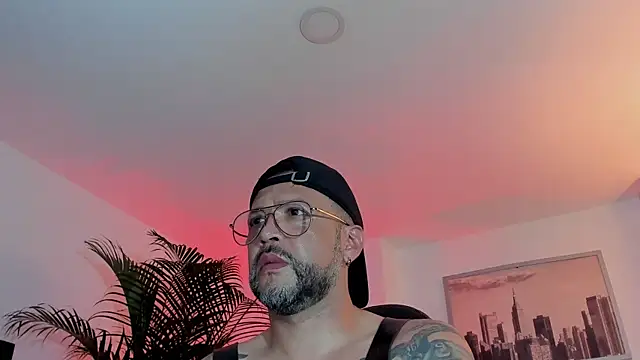 MrFrank tattoo online show from 12-04-24, 01:36