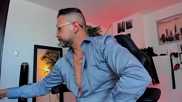 MrFrank tattoo online show from 12-18-24, 03:22