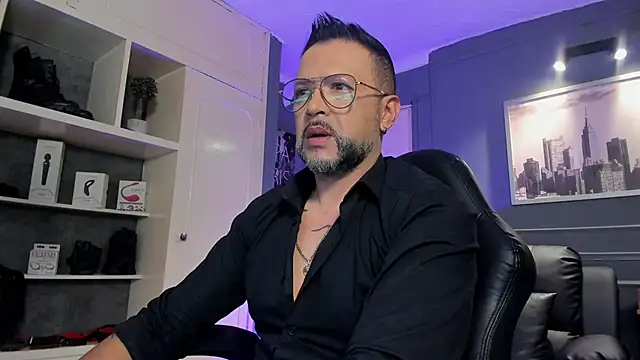 MrFrank tattoo online show from 09-16-25, 11:11