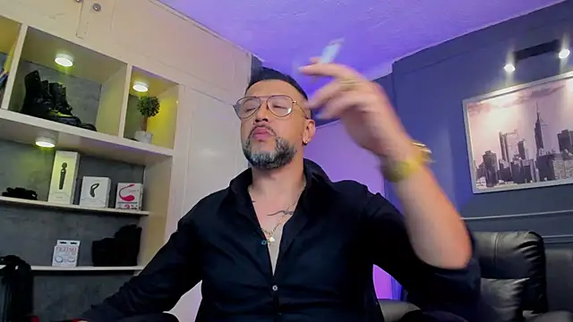 MrFrank tattoo online show from 11-12-25, 12:49