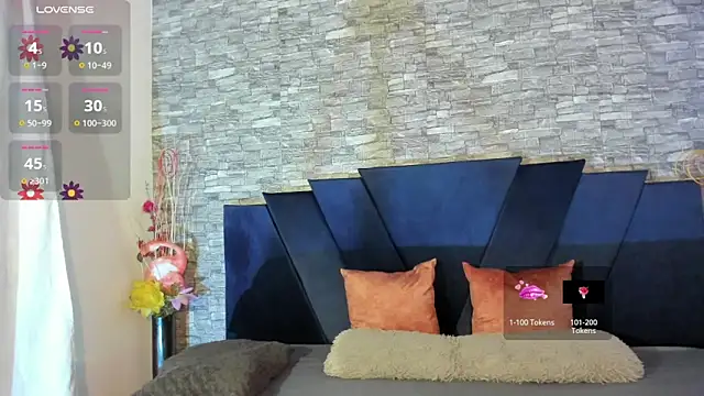 LizzRouse online show from 03-06-25, 08:27