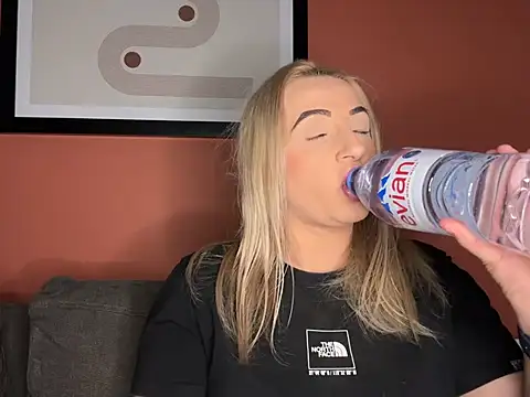 Strongqueen online show from 03-08-25, 11:18