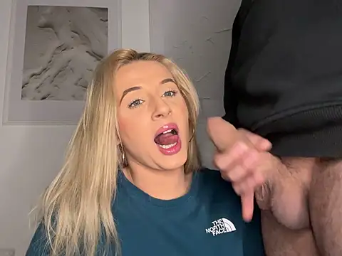 Strongqueen online show from 03-21-25, 10:39