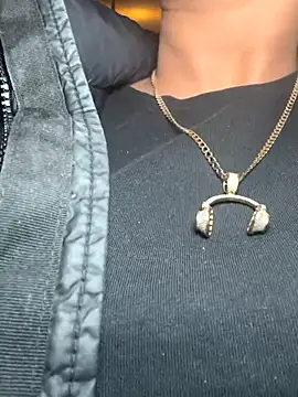 Strongqueen online show from 09-18-25, 07:16