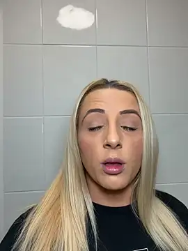 Strongqueen online show from 11-21-25, 06:50