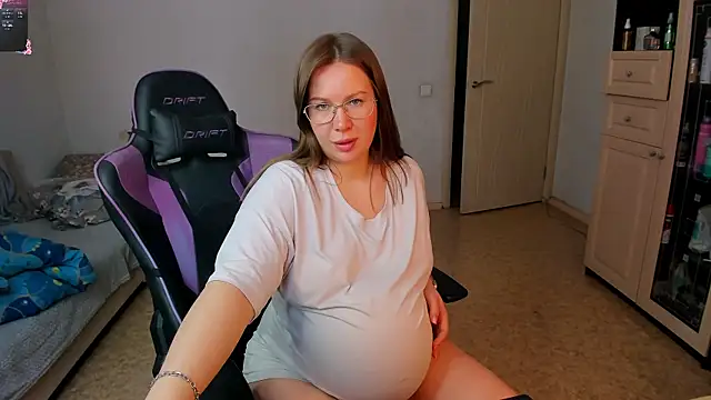 stella vestal online show from 03-16-26, 05:44