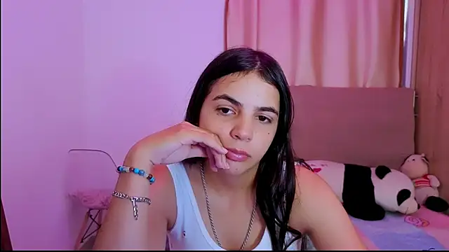 Snapshot of _elenna chatting on 04-17-26, 05:38 elenna online show from 04-17-26, 05:38