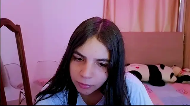 Snapshot of _elenna chatting on 04-23-26, 05:59 elenna online show from 04-23-26, 05:59
