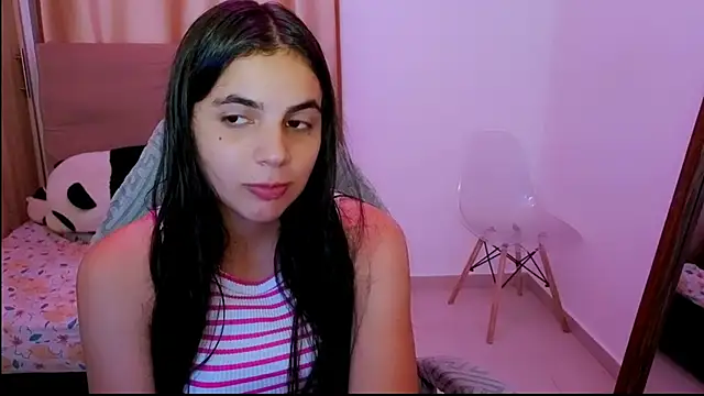 Snapshot of _elenna chatting on 05-13-26, 07:00 elenna online show from 05-13-26, 07:00