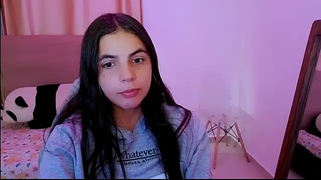 Snapshot of _elenna chatting on 05-17-26, 05:31 elenna online show from 05-17-26, 05:31