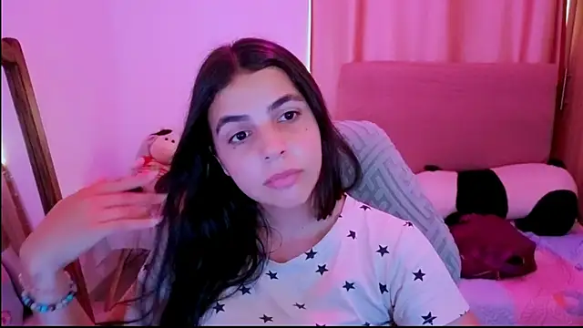 Snapshot of _elenna chatting on 06-02-26, 06:10 elenna online show from 06-02-26, 06:10
